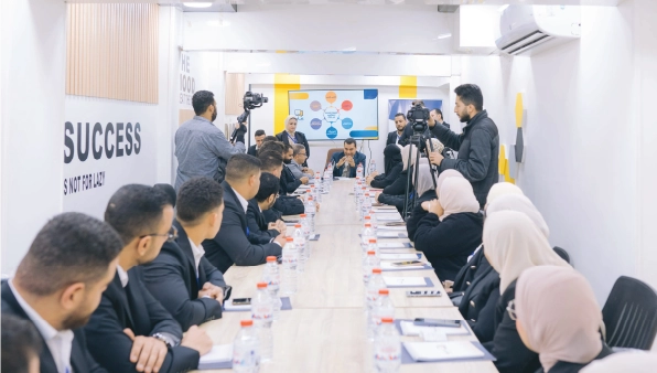 موظف أكاديمية عايد